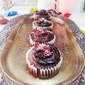 کوک اسنپ مامان سوگل گلی بعد از امتحان کردن کاپ کیک کاکائویی با کرم شکلاتی🧁🍫.