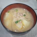 rarararako's cooksnap of when they made じゃがいもとツナの味噌汁.