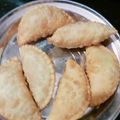 Garima का कुकस्नैप जब उन्होंने गुजिया (Gujiya recipe in hindi) बनाया था।