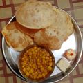Pratima Biswas Manna's cooksnap of when they made ফুলকো লুচি আর ঘুগনি (Fulko luchi and ghugni recipe in Bengali).