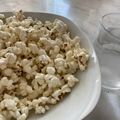 صورة من N -، شاركها بعد تجربة وصفة بوب كورن الميكرويفبدون ولا نقطه زيت