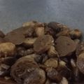 Cooksnap dari Fitri Wijayanti untuk resep Tumis Jamur Kancing (Sauteed Garlic Mushroom)