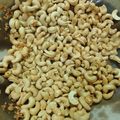 Cooksnap dari Djeoarini Setyorini untuk resep Kacang mede goreng gurih