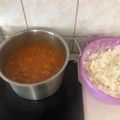 Diénes Éva Cooksnap-ja, amikor elkészítette a(z) Tejfölös harcsapaprikás túrós csuszával, tepertővel receptet.