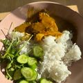 Cooksnap Rosza semasa beliau membuat Ikan Keli Salai Masak Lemak.