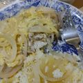 El cooksnap de Elisa Carroza cuando hizo Pescado Corvina Acostada en cama de Papas y arropada con aros de Cebolla.