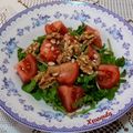 Cooksnap από 𝒳𝓇𝓊𝓈𝑜𝓊𝓁𝒶 𝒦𝑜𝓃𝓉𝑜𝓅𝑜𝓊𝓁𝑜𝓊 στη συνταγή Σαλάτα ρόκα ντομάτα καρύδι