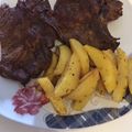 Cooksnap από Angelina Ambrs στη συνταγή Χοιρινές μπριζόλες λαιμού στη γάστρα πεντανόστιμες και πενταζουμερές