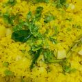Deepa Rupani का कुकस्नैप जब उन्होंने बटाटा पोहा (Batata Poha recipe in Hindi) बनाया था।