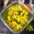 Chandra kamdar का कुकस्नैप जब उन्होंने आलू प्याज़ की सब्ज़ी (Aloo pyaz ki sabzi recipe in hindi) बनाया था।