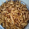 sarita kashyap का कुकस्नैप जब उन्होंने नमकपारे (Namkpare Recipe In Hindi) बनाया था।