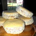 El cooksnap de Karolina Cymbaluk cuando hizo Alfajores de Maizena (con harina leudante).
