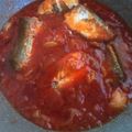 Cooksnap Cempaka Putih semasa beliau membuat Sardin Tin Ala JekferLailer.