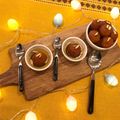 Madhu Walter का कुकस्नैप जब उन्होंने गुलाब जामुन (gulab jamun Recipe in Hndi) बनाया था।
