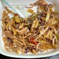 Cooksnap Sesimple Loralin semasa beliau membuat Lobak asin pedas (Lauk bubur nasi).