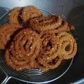 manisha manisha का कुकस्नैप जब उन्होंने आटा चकली(aata chakli recipe in Hindi) बनाया था।