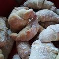 Uitz Viki Cooksnap-ja, amikor elkészítette a(z) Diós hókifli receptet.