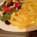 صورة من أكاديمية الطبخ المغربي-الشيف حياة-، شاركها بعد تجربة وصفة دجاج مع بطاطس مقلية 😋😋