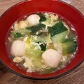 Cooksnap Kanaaneko semasa beliau membuat Chinese Style Fish Ball & Egg Soup.