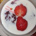 Cooksnap από 🍝🍕miss Marmelade(Στέλλα+Βαλέριο)🍩🥐 στη συνταγή "Cheesecake φράουλα overnight oats" 🍓🌃
