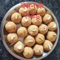 Meenaxhi Tandon का कुकस्नैप जब उन्होंने बेसन के लड्डू (Besan K Laddu recipe in Hindi) बनाया था।