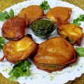 Madhu Jain का कुकस्नैप जब उन्होंने कड़ाई फ्राई बैंगन पकौड़े  (Kadai Fry Brinjal pakoras recipe in Hindi) बनाया था।