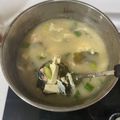 苗可麗 的 鮭魚海帶芽味噌湯 cooksnap
