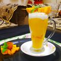 Eity Tripathi का कुकस्नैप जब उन्होंने मैंगो शेक (Mango shake recipe in hindi) बनाया था।