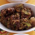 Meena Parajuli का कुकस्नैप जब उन्होंने आलू गोभी इन कड़ाई (Aloo gobi in kadai recipe in Hindi) बनाया था।