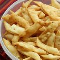 Mansi patel का कुकस्नैप जब उन्होंने नमक पारे (namak pare recipe in Hindi) बनाया था।