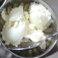 sughndha single का कुकस्नैप जब उन्होंने होम मेड मसाला बटर(Home made masala butter recipe in Hindi) बनाया था।