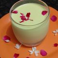Anjali Chandra (Food By Anjali) का कुकस्नैप जब उन्होंने बादाम मिल्क शेक (badam milkshake recipe in Hindi) बनाया था।
