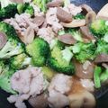 Cooksnap dari Lily Octavia untuk resep Brokoli n jamur kuping tumis saus tiram