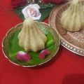 Rupa Tiwari का कुकस्नैप जब उन्होंने गुड़ और नारियल के मोदक बनाया था।