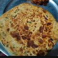 Iram khan का कुकस्नैप जब उन्होंने मेथी धनिया मसाला पराठा (Methi Dhaniya masala paratha recipe in Hindi) बनाया था।