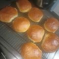 Cooksnap από αιμιλια κοντου στη συνταγή Ψωμάκια για μπέργκερ αφράτα
