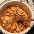 Gombikné Cooksnap-ja, amikor elkészítette a(z) Tejfölös gombapaprikás receptet.