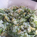 El cooksnap de juliamiralpeix5 cuando hizo Arroz con brócoli y tortilla/revuelto de ajo polvo y perejil.