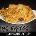 Cooksnap από Sol81 στη συνταγή Κράκερς με ζύμη κουρού, γραβιέρα και μαυροκούκι!