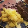 Gyöngyvér Duchaj Cooksnap-ja, amikor elkészítette a(z) Menzás meggyszósz omlós sült hússal és krumplipürével receptet.