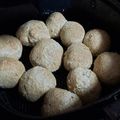Nichanan Akaradechakorn's cooksnap of when they made ขนมปังคีโตบัน.
