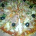 صورة من Yanifarah، شاركها بعد تجربة وصفة بيتزا بنينة 🍕🍕🍕🍕