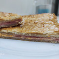 El cooksnap de Mittä cuando hizo Hojaldre relleno de Queso Maasdam, Jamón York y Bechamel.