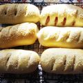 Cooksnap dari Dr.Foodie untuk resep Roti sosis keju ala bakery korea. Bahan roti cuma 3 macam