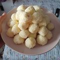 Cooksnap-ul lui Laura Nicoleta atunci când a preparat Bomboane Raffaello de casă 🩷🙈.