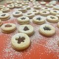 Méhes Alena Cooksnap-ja, amikor elkészítette a(z) Mosolygós linzer receptet.