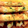 Cooksnap dari MASAKAN NIEK untuk resep GARLIC BREAD STICK PRAKTIS