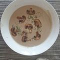 KZs Cooksnap-ja, amikor elkészítette a(z) Tejszínes gombakrémleves receptet.