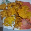  Hena Sarkar's cooksnap of when they made মুচমুচে পিঁয়াজি (Muchmuche Piyaji recipe in bengali).