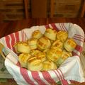 Zsuzsanna Garai Cooksnap-ja, amikor elkészítette a(z) Gyors, leveles margarinos pogácsa receptet.